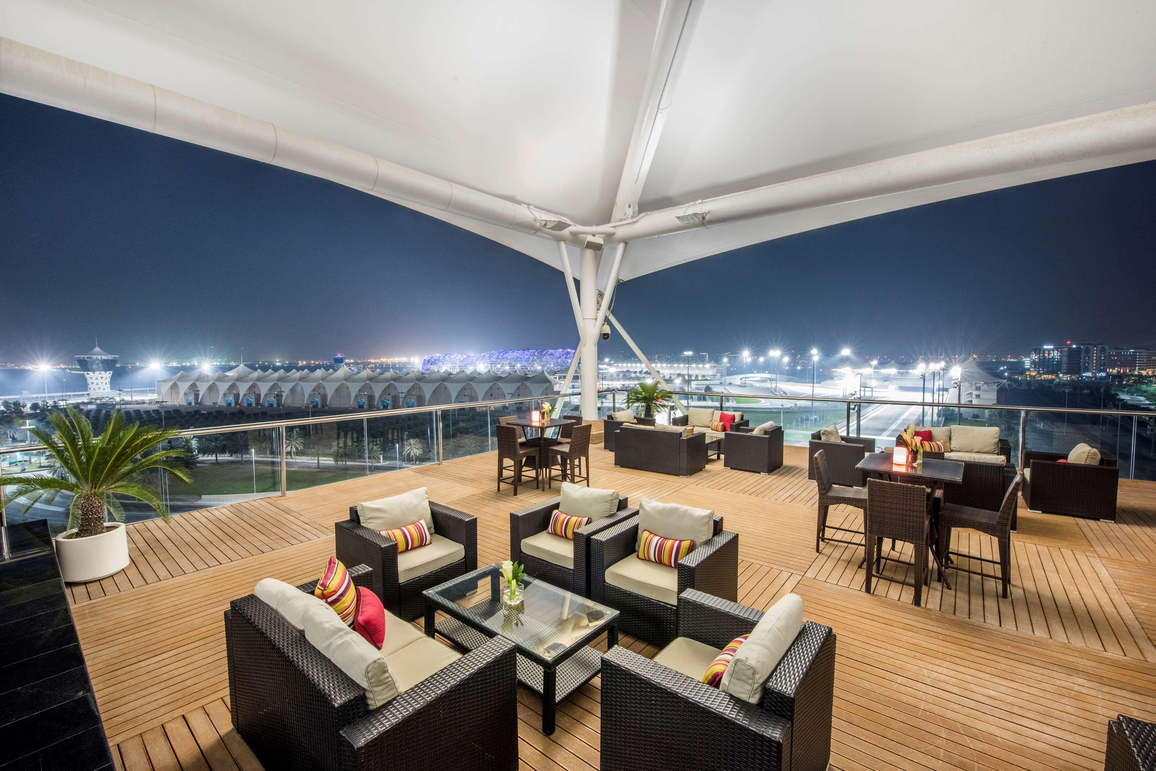 Отель Radisson Blu Hotel, Yas Island