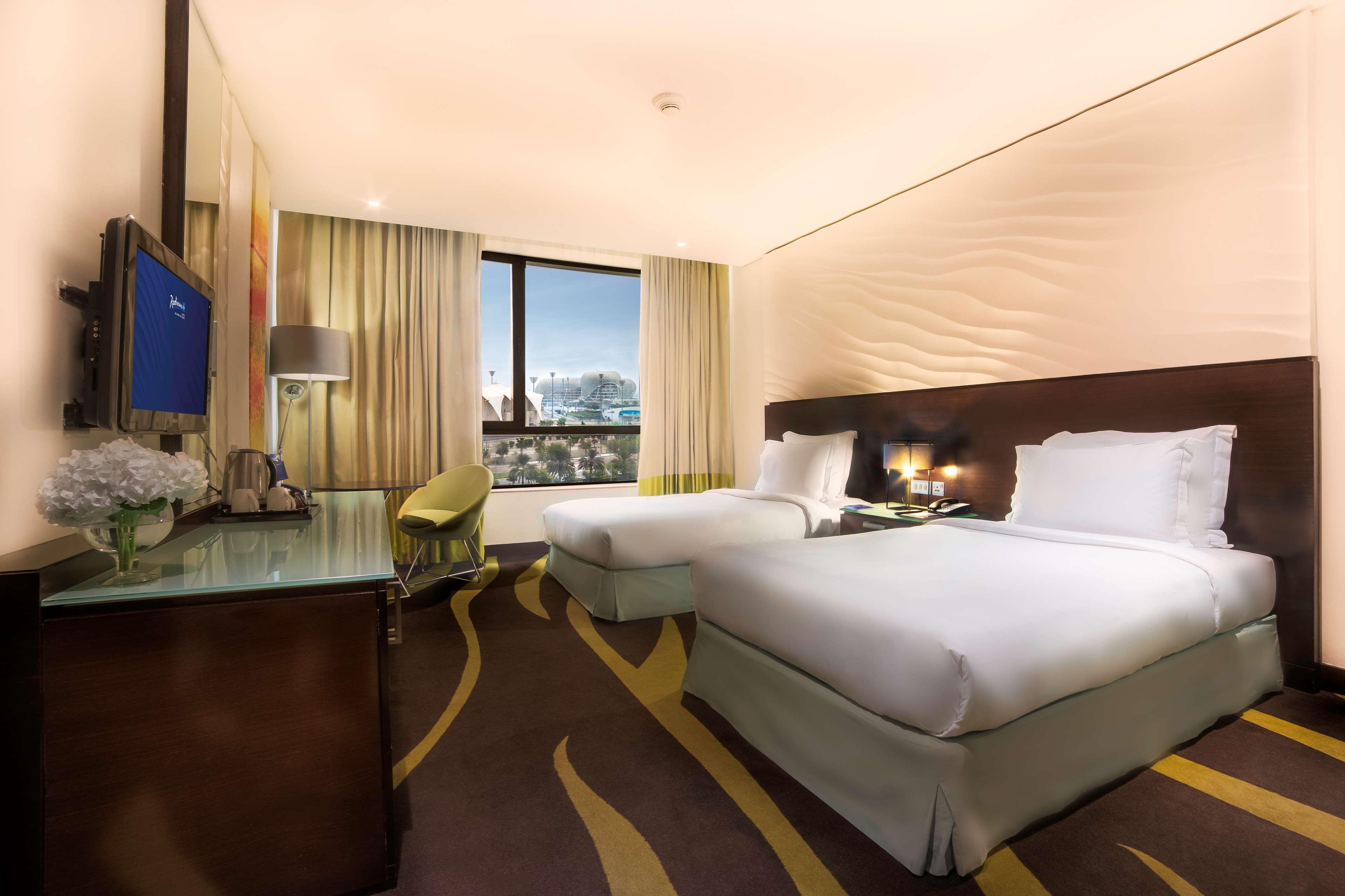 Radisson Blu Hotel, Yas Island Отель Абу-Даби
