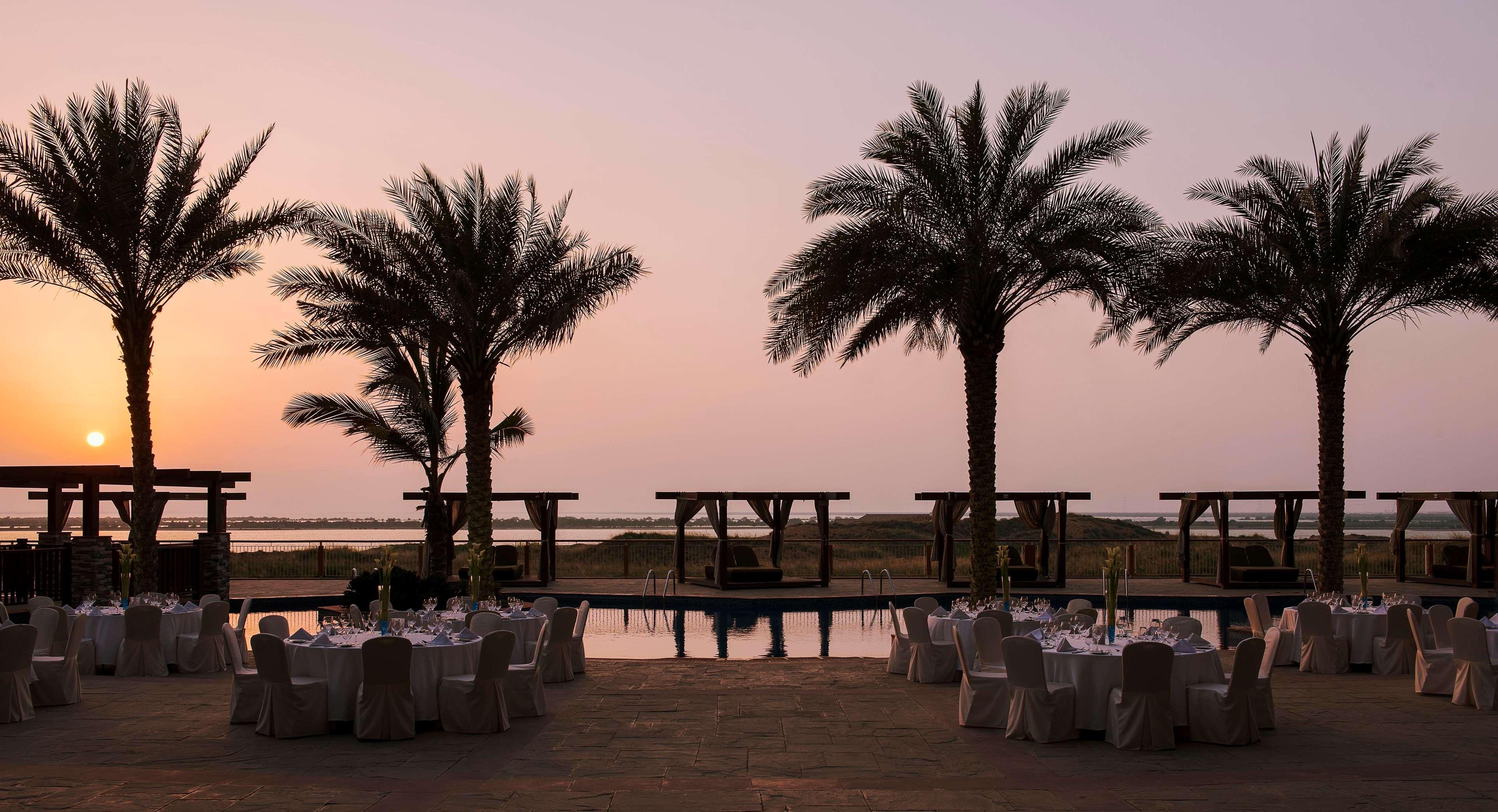 Radisson Blu Hotel, Yas Island Отель