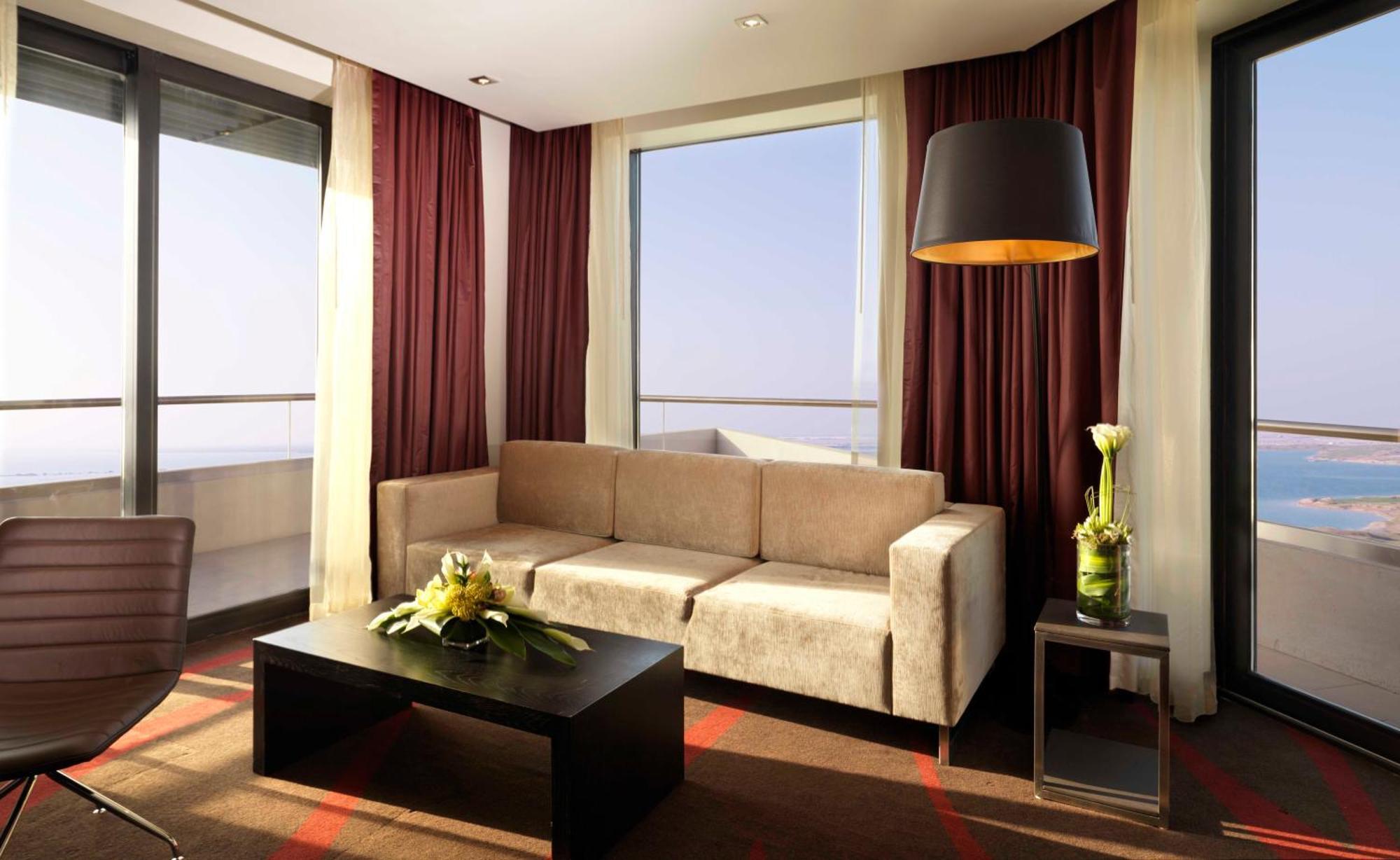 Отель Radisson Blu Hotel, Yas Island